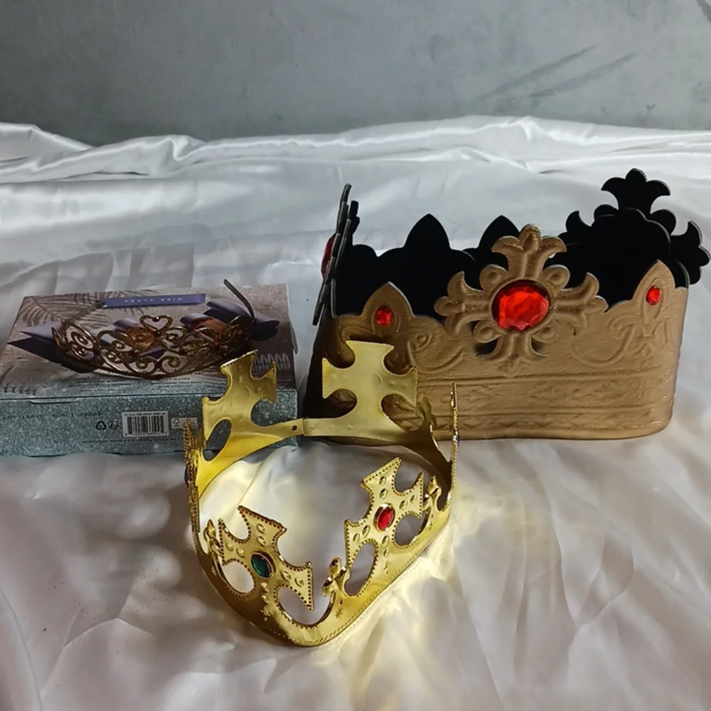 Roal crowns